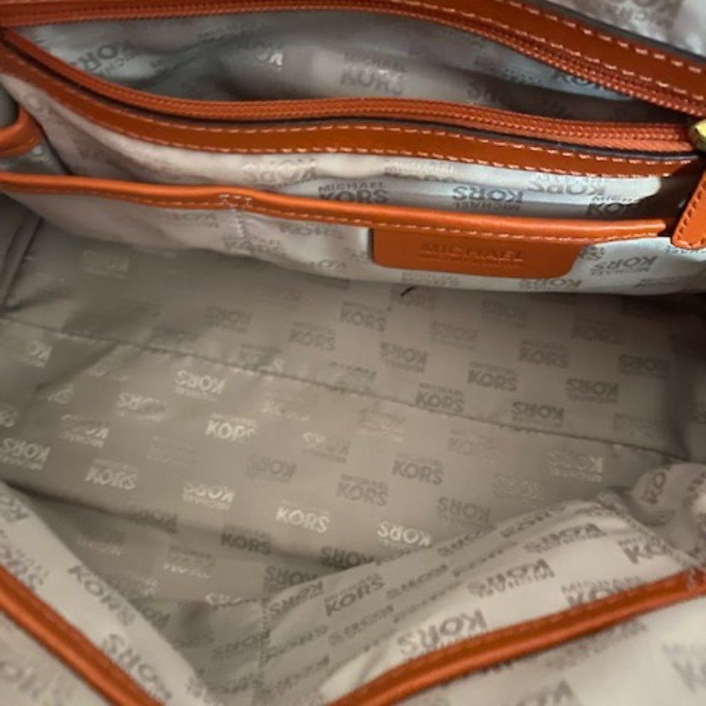 Michael Kors Jacquard Satchel with shoulder strap - Picture 4 of 6